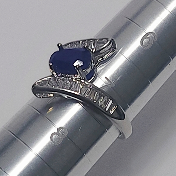 1.75 ctw Sapphire Silver Ring  size 7.25 - Picture 8 of 11